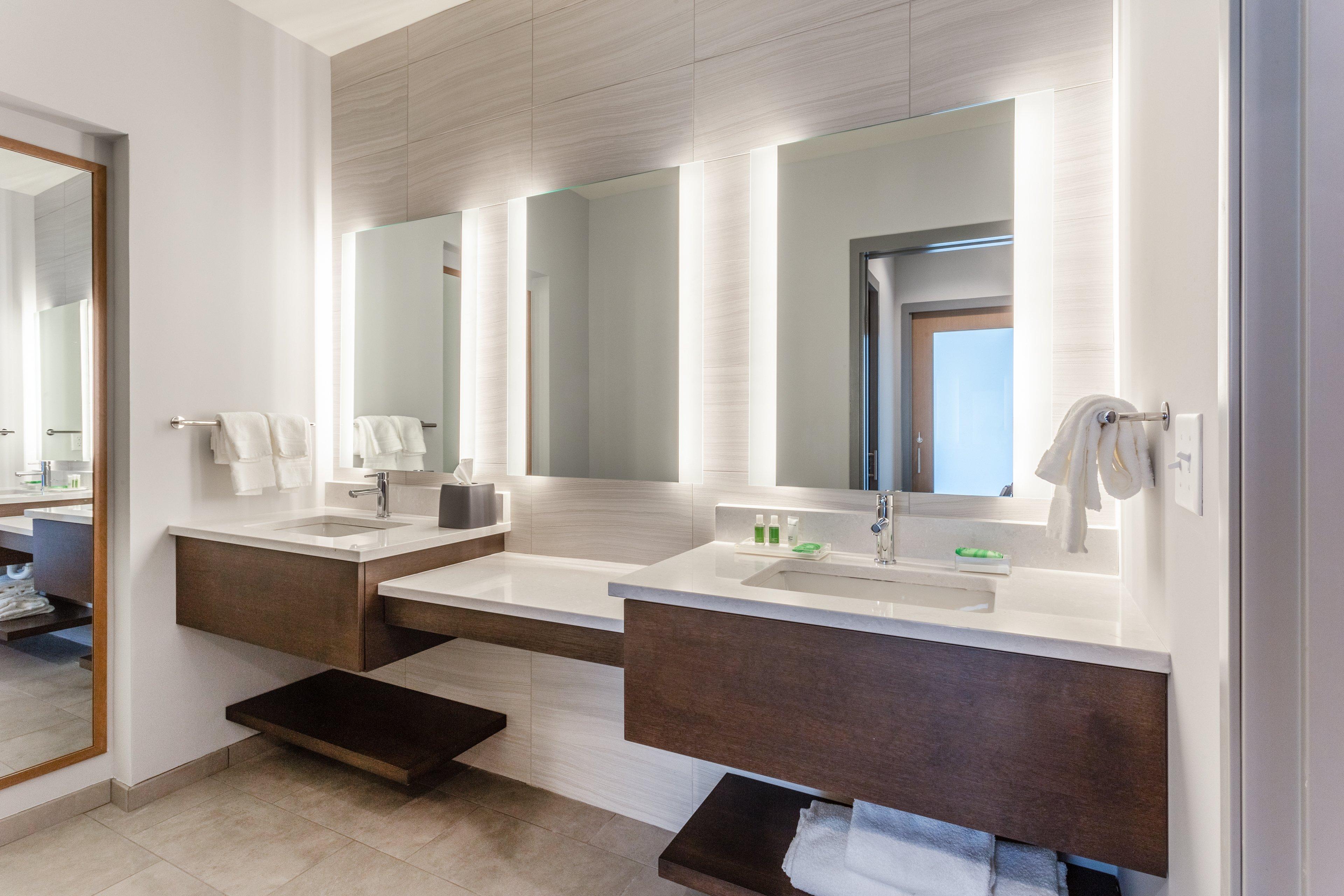 Holiday Inn & Suites Cedar Falls-Waterloo Event Ctr By Ihg Eksteriør bilde