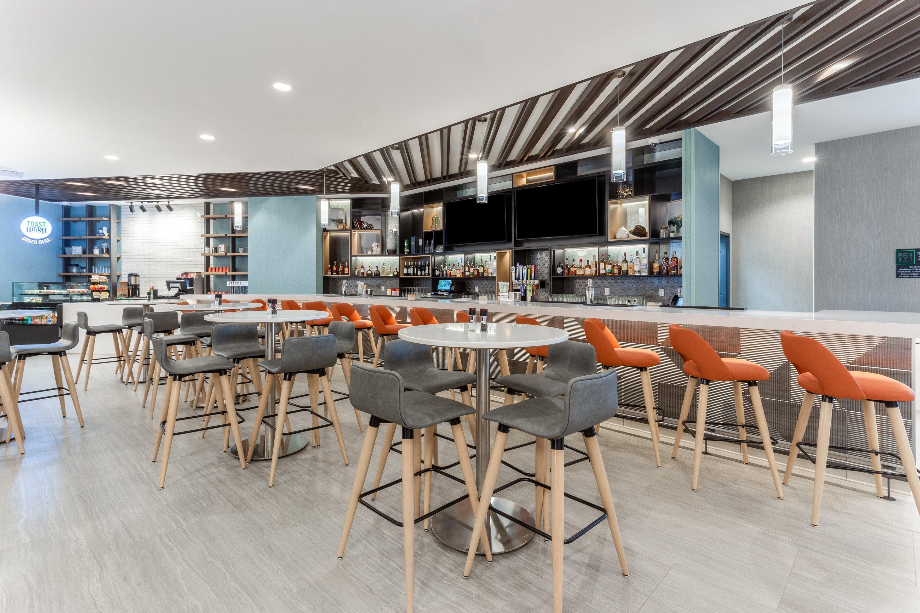 Holiday Inn & Suites Cedar Falls-Waterloo Event Ctr By Ihg Eksteriør bilde