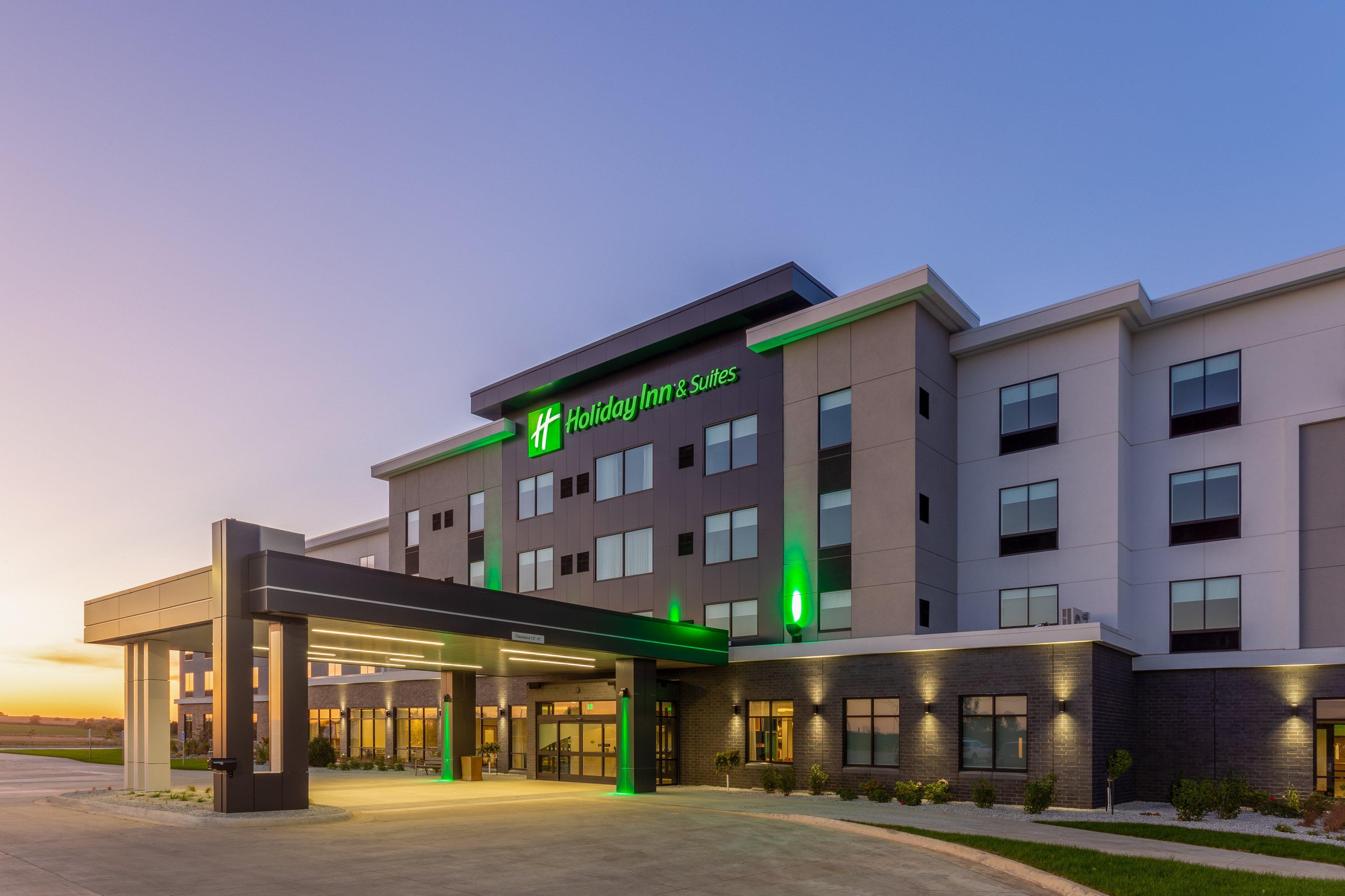 Holiday Inn & Suites Cedar Falls-Waterloo Event Ctr By Ihg Eksteriør bilde