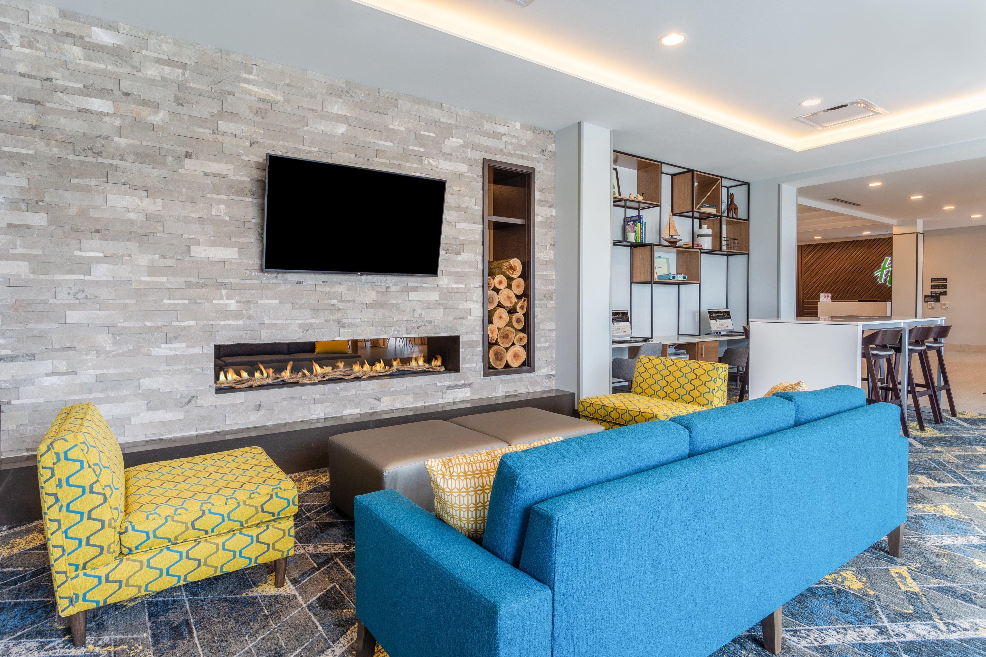 Holiday Inn & Suites Cedar Falls-Waterloo Event Ctr By Ihg Eksteriør bilde