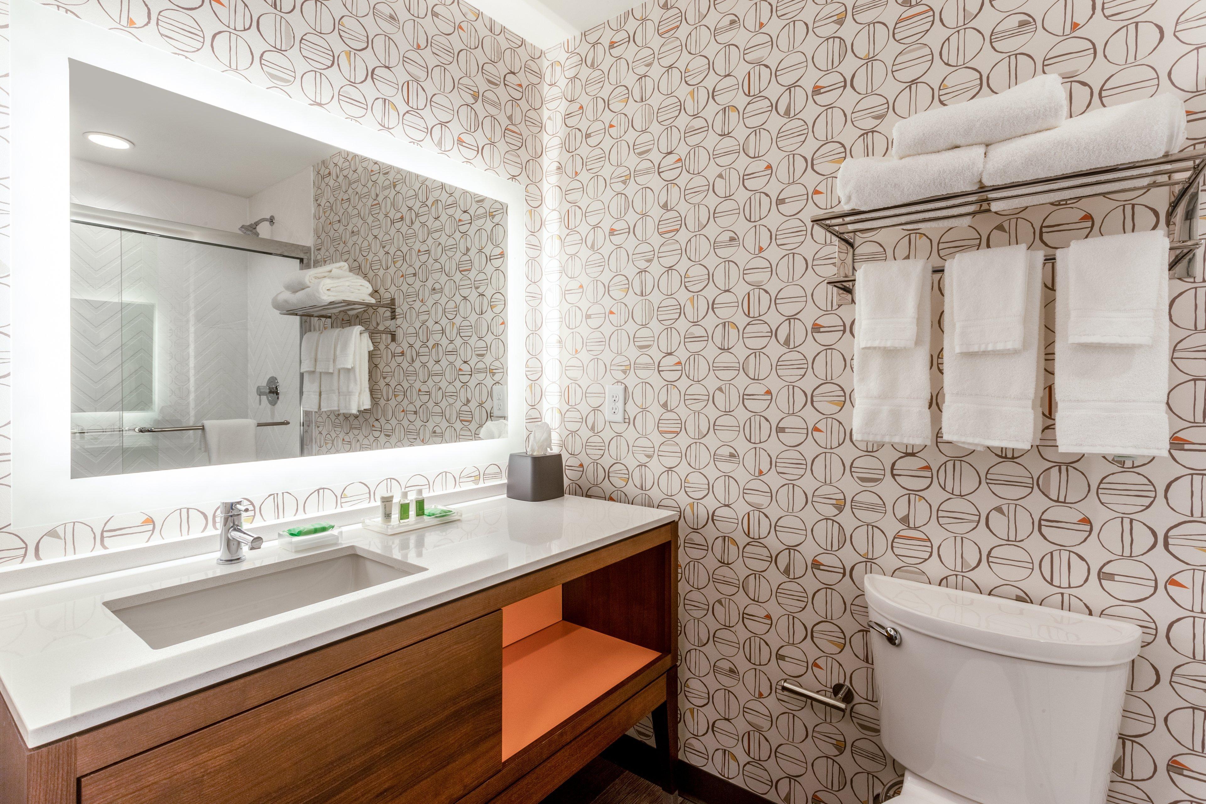Holiday Inn & Suites Cedar Falls-Waterloo Event Ctr By Ihg Eksteriør bilde