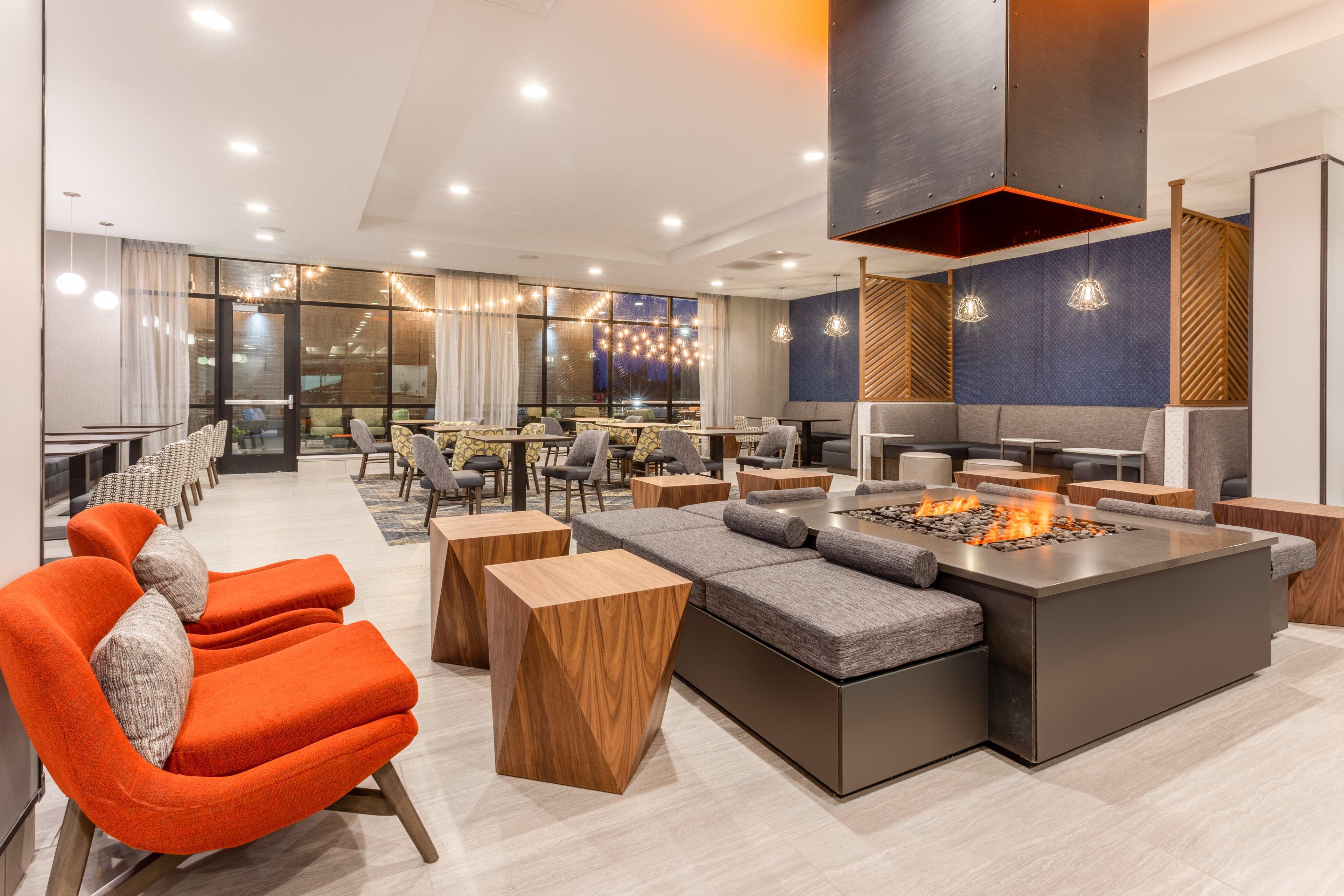 Holiday Inn & Suites Cedar Falls-Waterloo Event Ctr By Ihg Eksteriør bilde