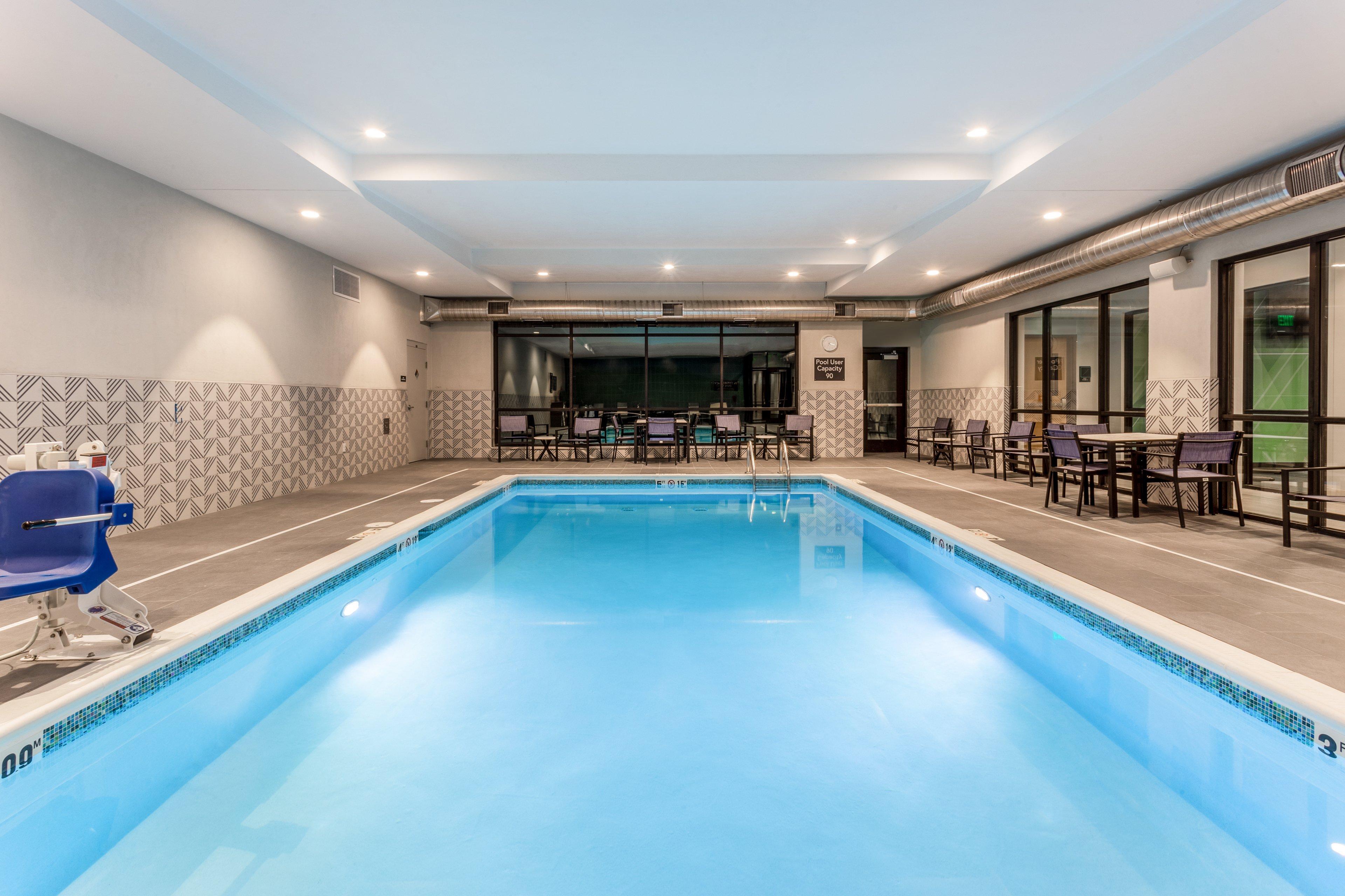 Holiday Inn & Suites Cedar Falls-Waterloo Event Ctr By Ihg Eksteriør bilde